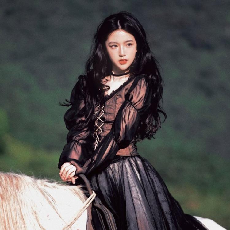 濑田宗次郎（身份：十刃最强、“天剑”、微笑的修罗） - 天堂视频在线观看1 - 手机视频